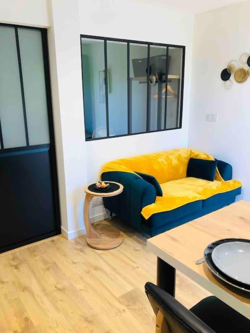 Maisonnette Avec Terrasse Argences Luaran gambar