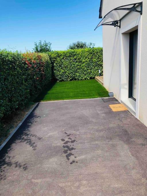 Maisonnette Avec Terrasse Argences Luaran gambar